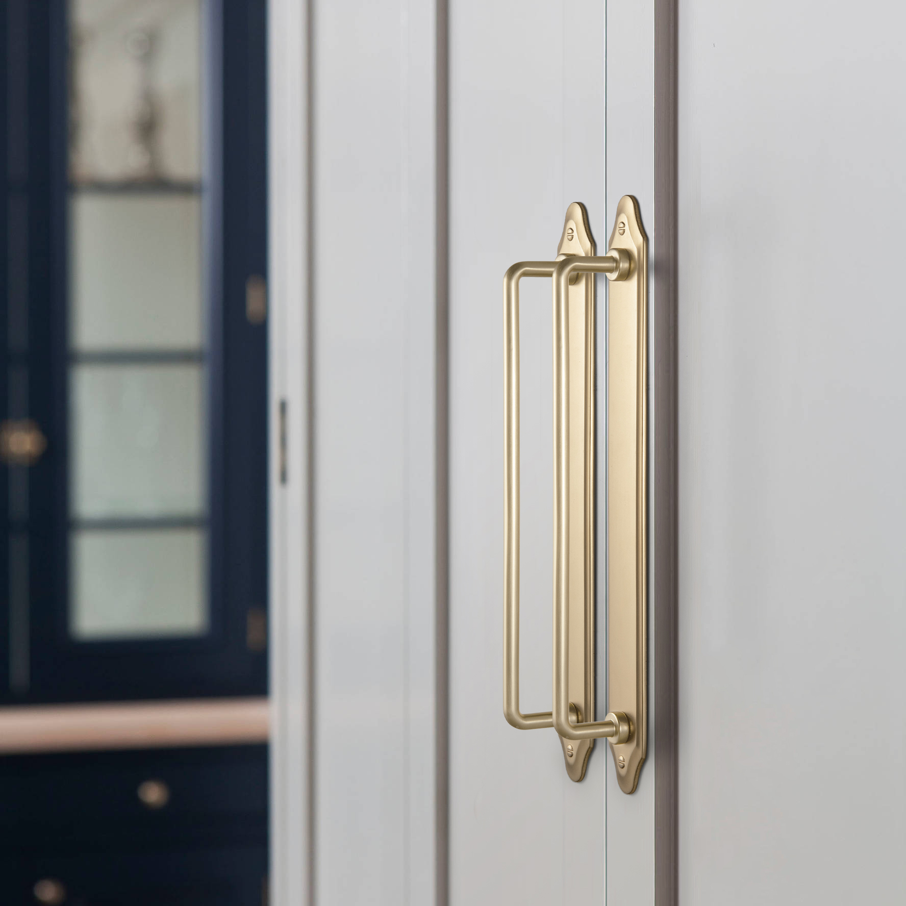 Goo-Ki Antique Brass Cabinet P - огляд і ціна Furniture Hardware With Backplate